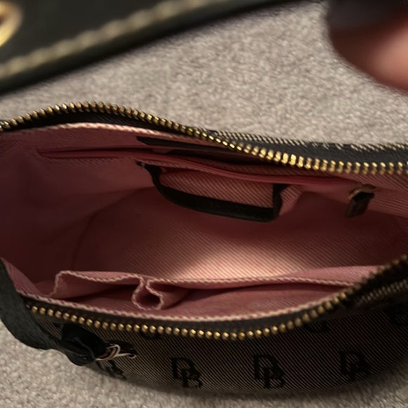 Handbag - Picture 3 of 5